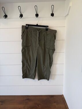Natural Reflections Olive Utility Capris